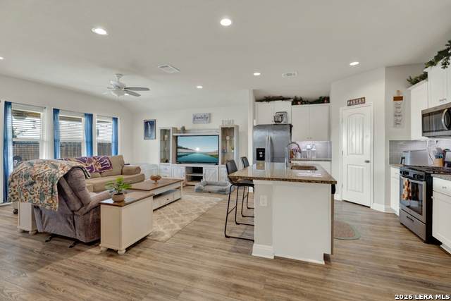 1316 Parkwood - Photo 1