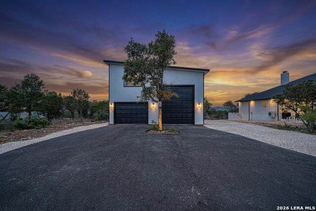 2617 Summit - Photo 1