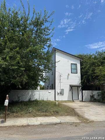 642 San Gabriel - Photo 1