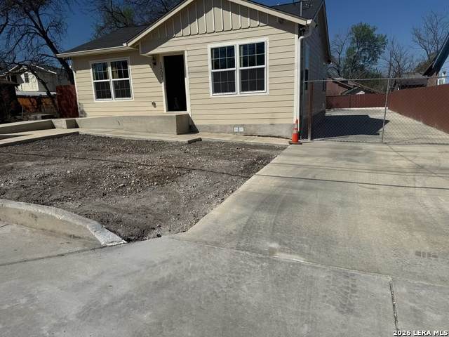 1507 Hilderbrand Ave. - Photo 1