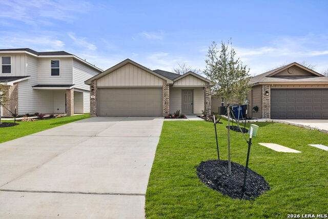 718 Jennifer Way - Photo 1