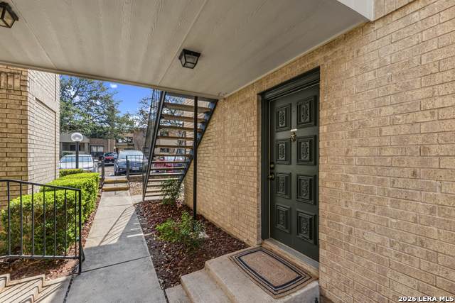 11843 Braesview - Photo 1