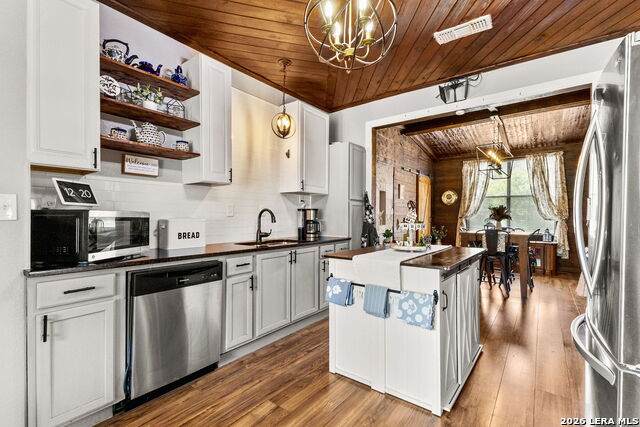 114 Avenue B - Photo 1