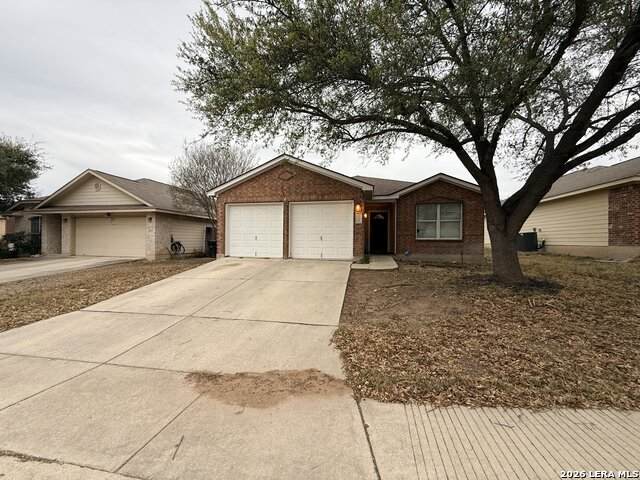 5715 Grandwood - Photo 1