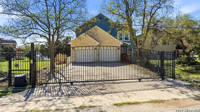 956 Lakebreeze Dr - Photo 1