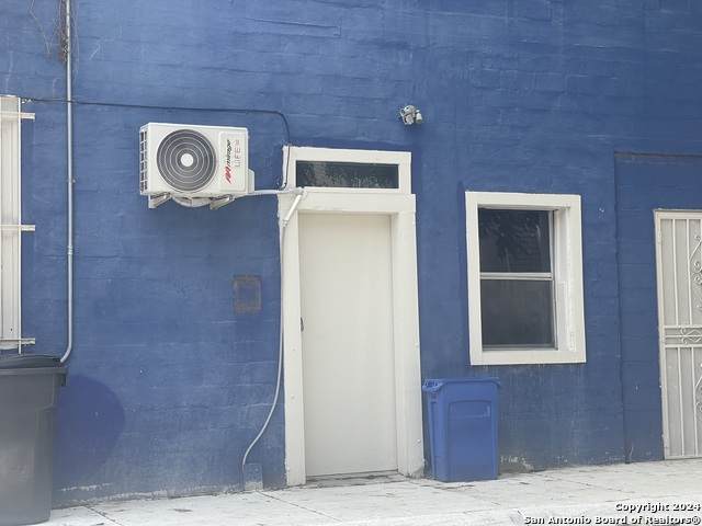 644 S Presa - Photo 1