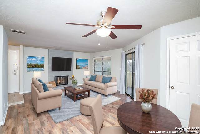 11843 Braesview - Photo 1