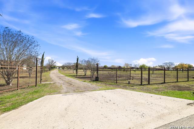 11421 Ware Seguin - Photo 1