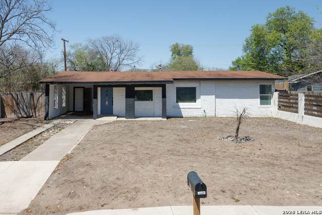 111 Ashford - Photo 1
