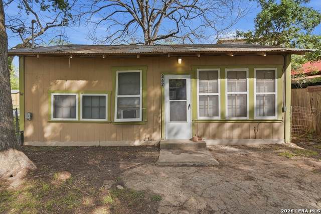 842 Burkett - Photo 1