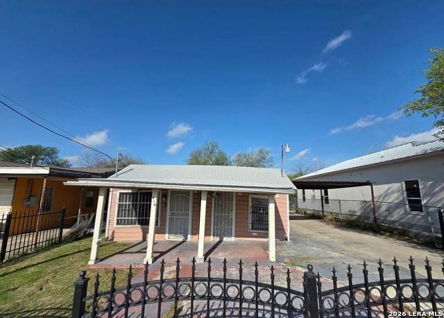 619 San Bernardo - Photo 1