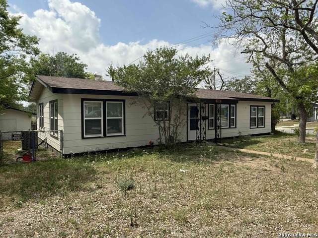 903 Walnut - Photo 1