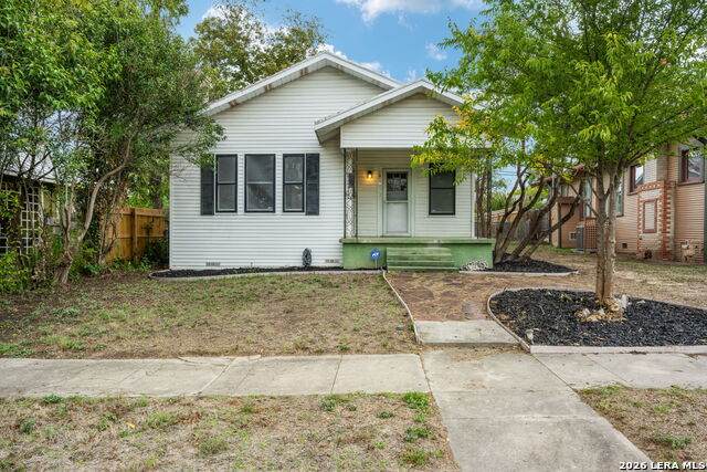 627 Mulberry Ave - Photo 1