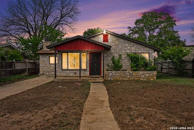 287 Harcourt - Photo 1