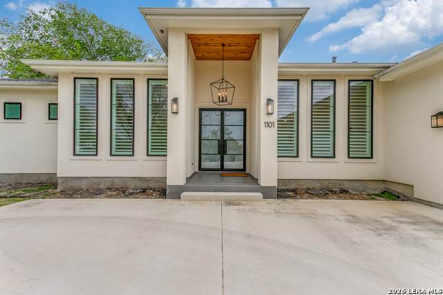 1101 Garraty - Photo 1