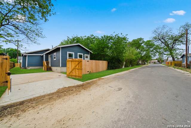 1225 Burnet - Photo 1
