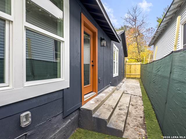 1606 Wildwood Unit A - Photo 1