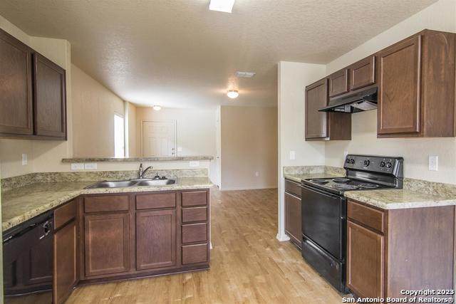 10214 Hunters Pond - Photo 1