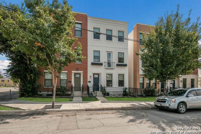 426 Center - Photo 1