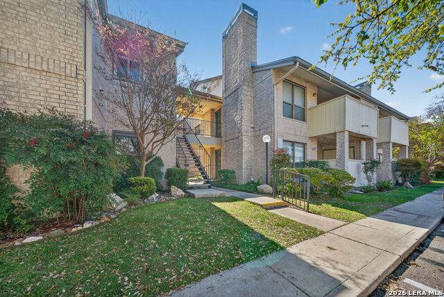 11843 Braesview - Photo 1