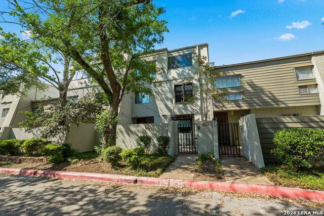 3103 Eisenhauer Rd - Photo 1