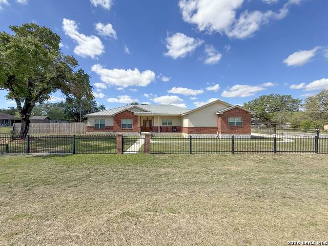 101 8th St - Photo 1
