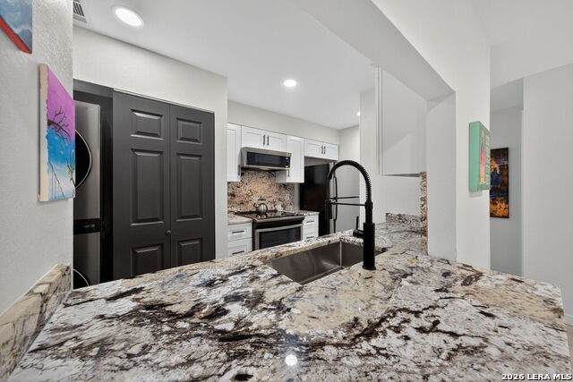 11520 Huebner - Photo 1