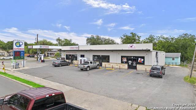 1822 Zarzamora St - Photo 1