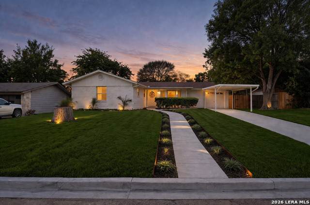5822 Gabor - Photo 1