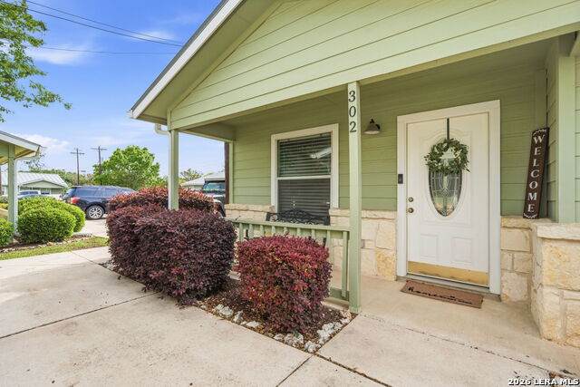 121 Plant - Photo 1