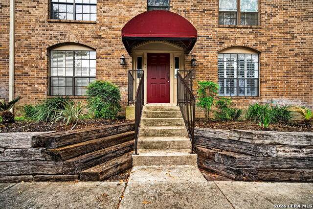 7926 Broadway - Photo 1