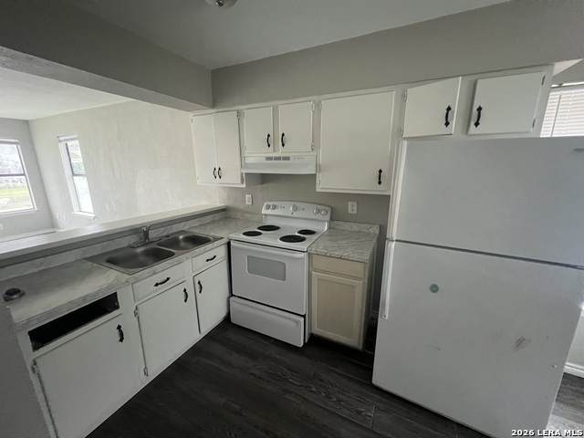 1202 Formosa - Photo 1