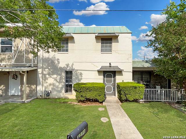 8731 Tradewind Dr - Photo 1