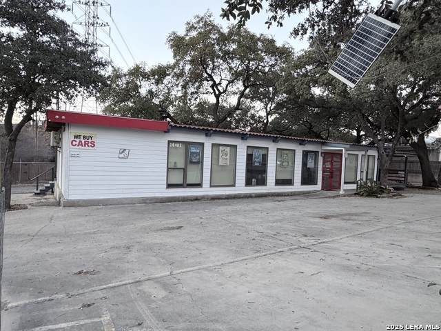 10403 Huebner - Photo 1
