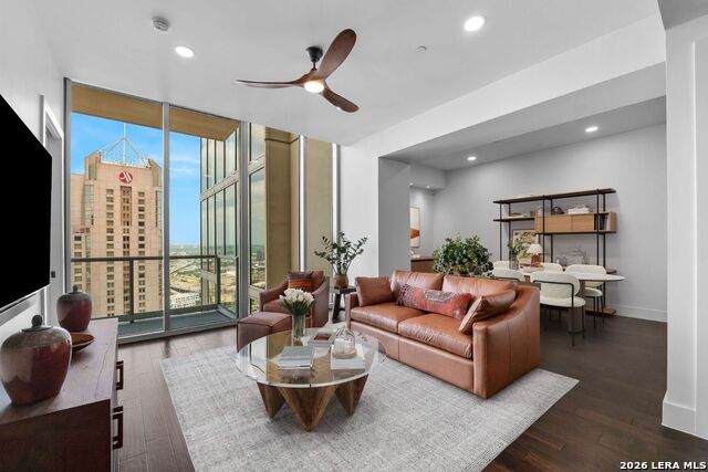 610 Market - Photo 1