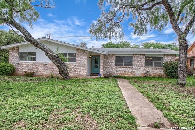 9707 Astronaut - Photo 1