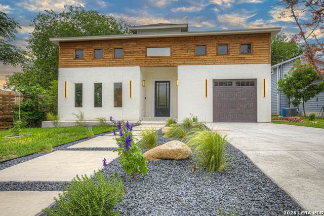 455 Hackberry Ave - Photo 1