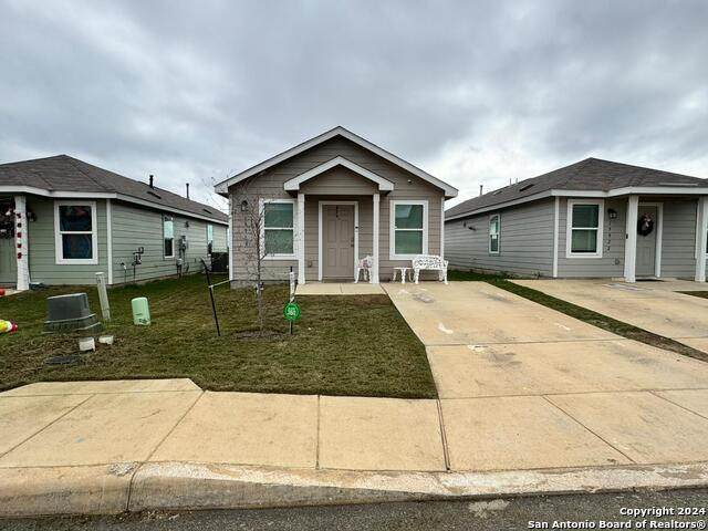 13918 Llama Pl - Photo 1