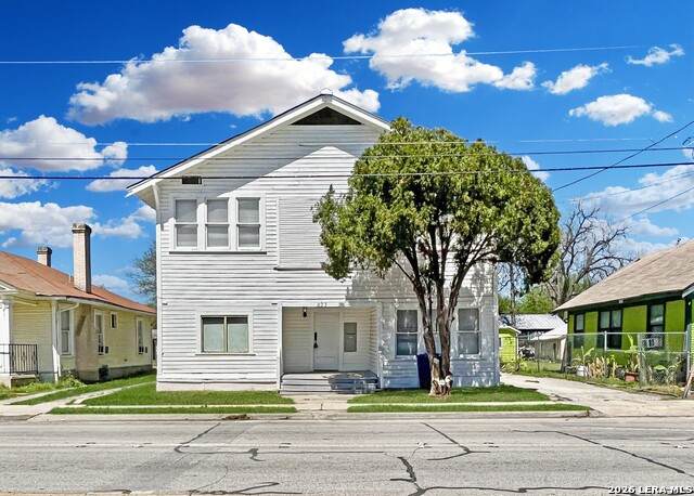 827 Steves Ave - Photo 1