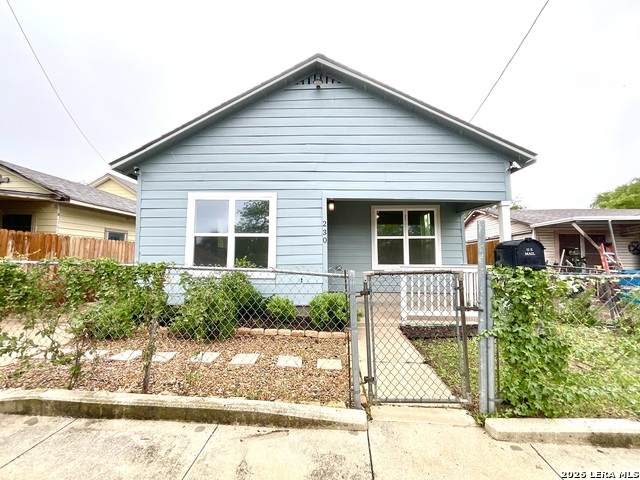 230 Micklejohn - Photo 1