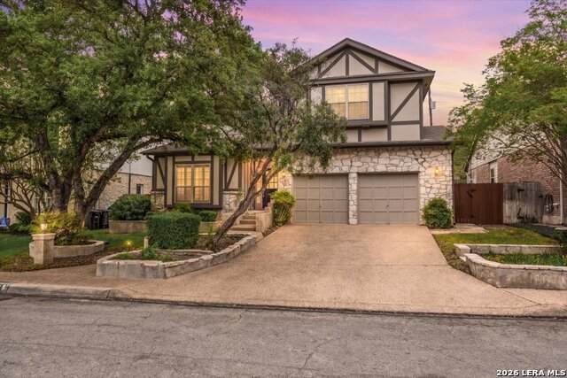 18 Court Cir - Photo 1