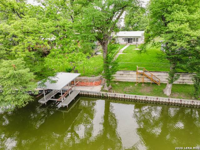 526 Cypress - Photo 1