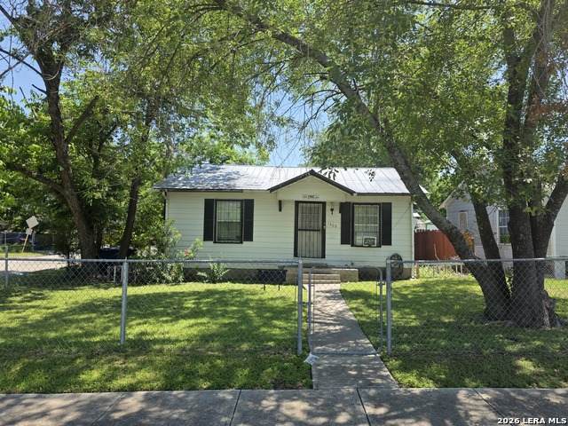 1402 Hermine - Photo 1