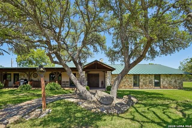 722 Lacey Oaks Parkway - Photo 1