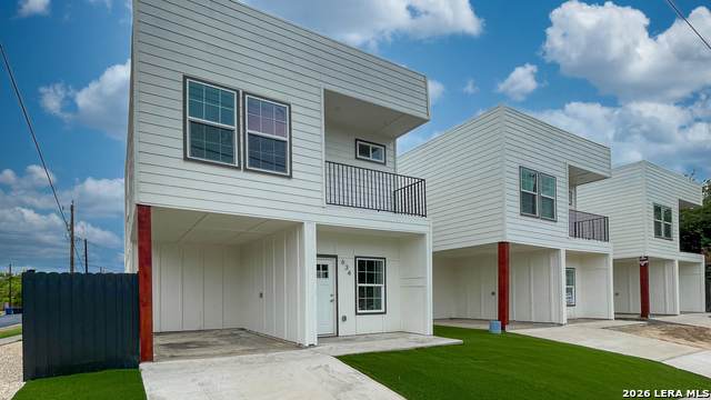626 Iowa St - Photo 1