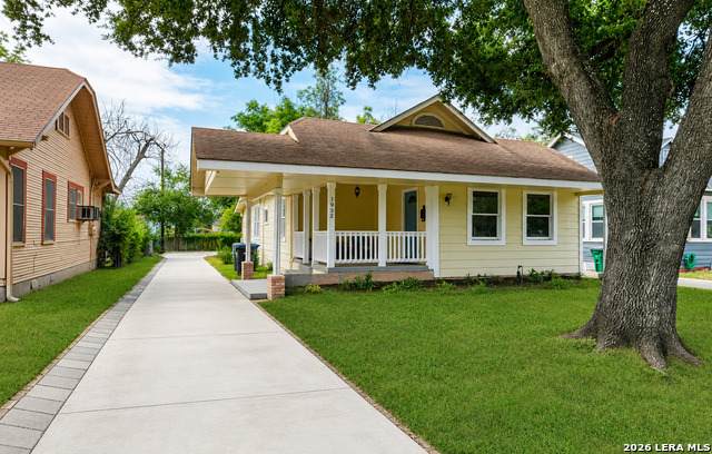 1932 Huisache Ave - Photo 1