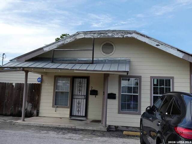 738 Hildebrand Ave - Photo 1