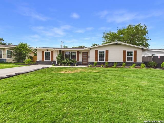 447 Rampart - Photo 1