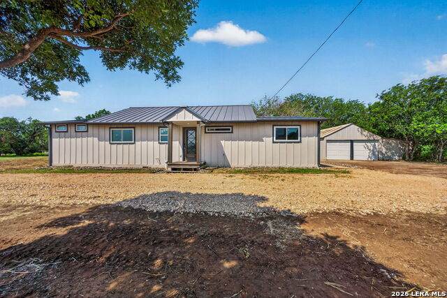 502 Waltom Ave - Photo 1