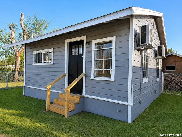 534 Sharmain Pl - Photo 1